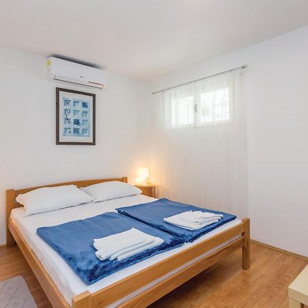 Gorgeous Apartment In Krk With Wifi Punat Εξωτερικό φωτογραφία